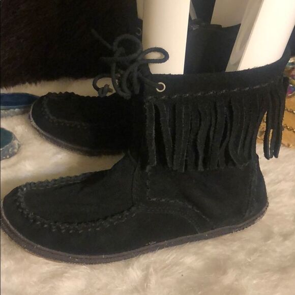 Ugg fringe bootie 2 (2100) - Picture 5 of 7